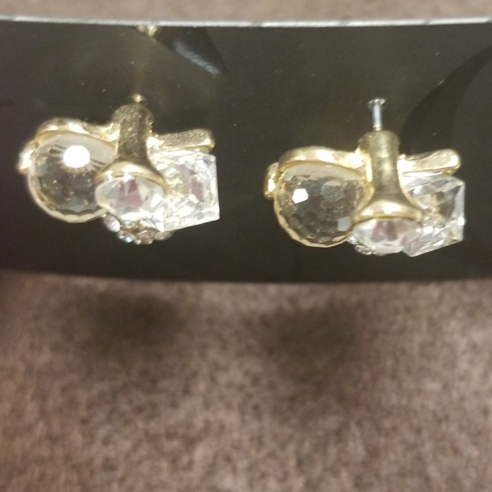 💥Earrings - Picture 2 of 2